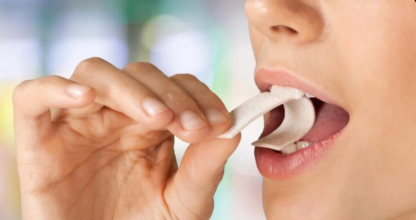 El chicle experimental que redujo 93% el VPH en saliva: qué dice realmente el estudio